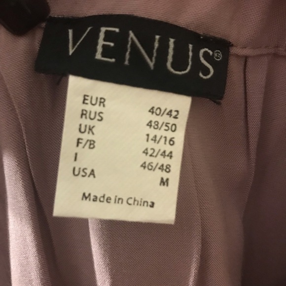 Venus Cold Shoulder Dress - Picture 2 of 4